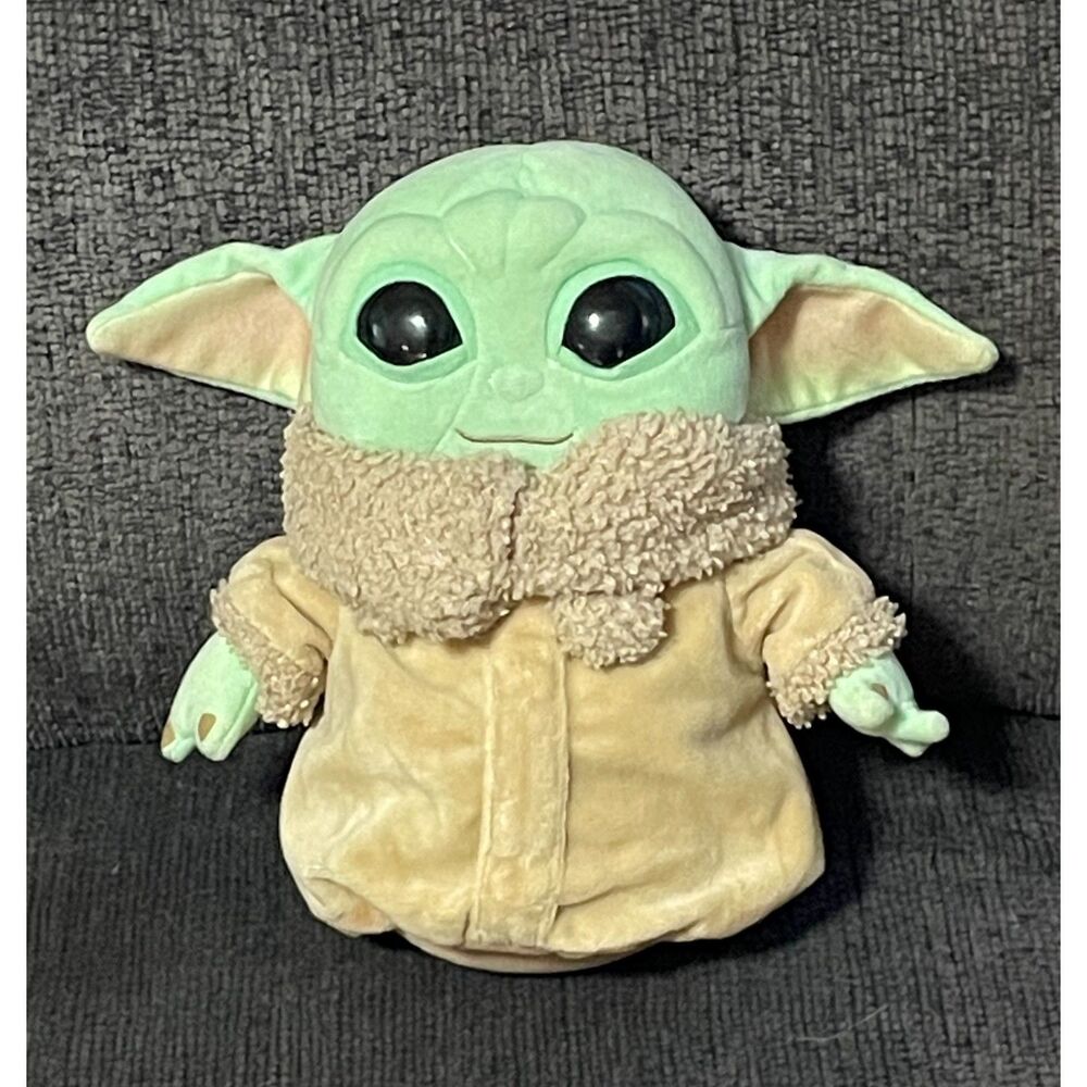 Mattel Star Wars Baby Yoda Grogu The Child Plush 9" Mandalorian GWH23